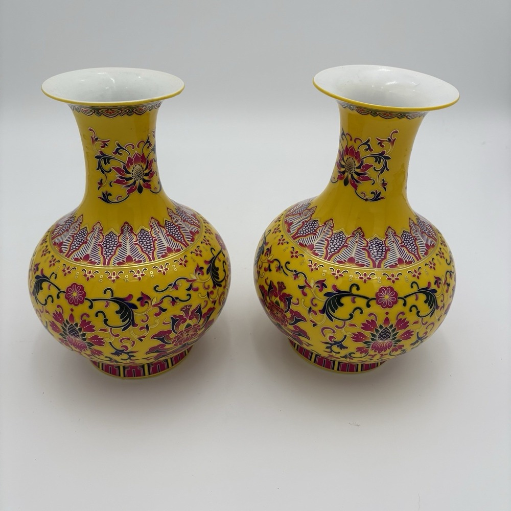 Set of 2 Chinese Glazed‎ Gold Gilded Porcelain Vase Hand Painted Floral Design